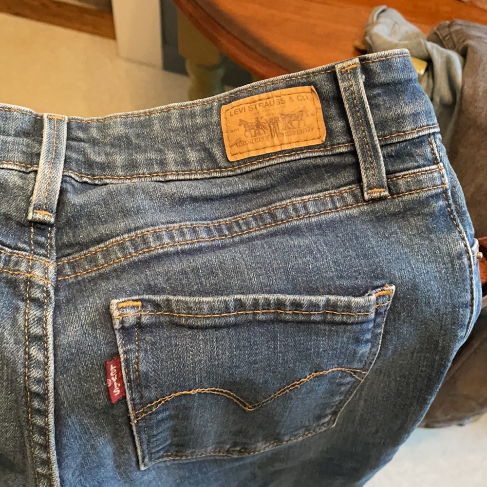 Levi Jeans - Picture 2 of 5